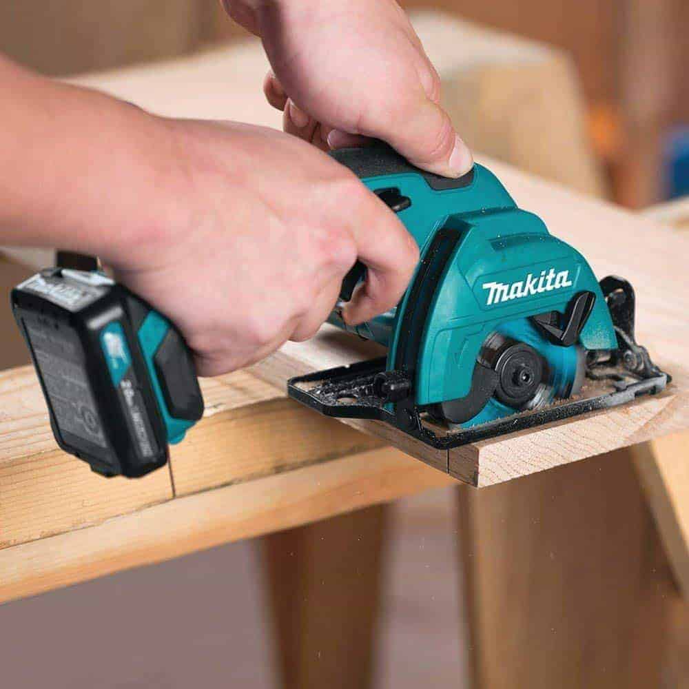 How To Use A Circular Saw For Beginners? 4 Easy Steps