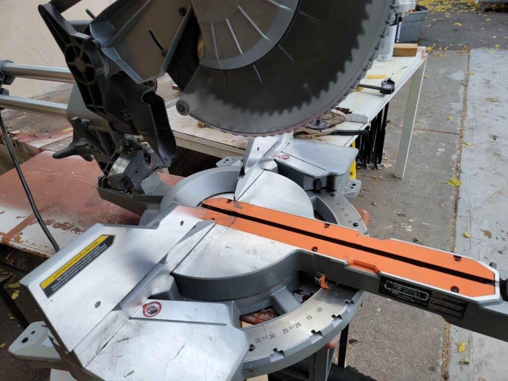 can miter saw cut metal